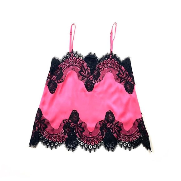 Alice + Olivia Tops - ❌SOLD❌Alice + Olivia Silk Lace Pattern Top